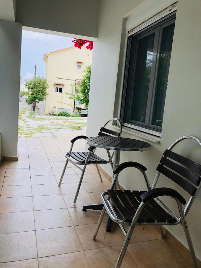 Stamatias Home, Fully Equipped Cottage 5 Minutes From The Sea Chrissi Akti Chania Exterior foto